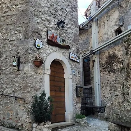 Casa Ludovici * San Demetrio ne' Vestini
